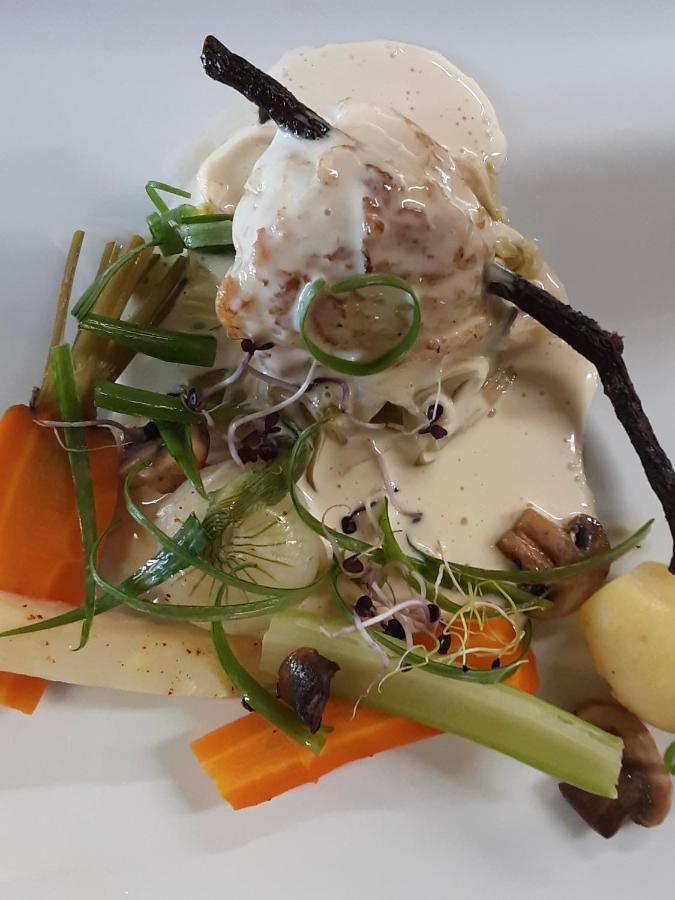 Logis Hotel Restaurant Du Lion D'Argent Et Des Tanneries 라샤트르 외부 사진