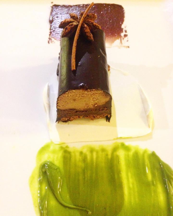 Logis Hotel Restaurant Du Lion D'Argent Et Des Tanneries 라샤트르 외부 사진