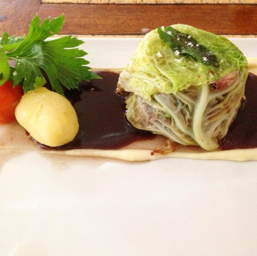 Logis Hotel Restaurant Du Lion D'Argent Et Des Tanneries 라샤트르 외부 사진